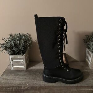 MARI A BLACK FAUX LEATHER LACE UP COMBAT BOOTS SIZE 8